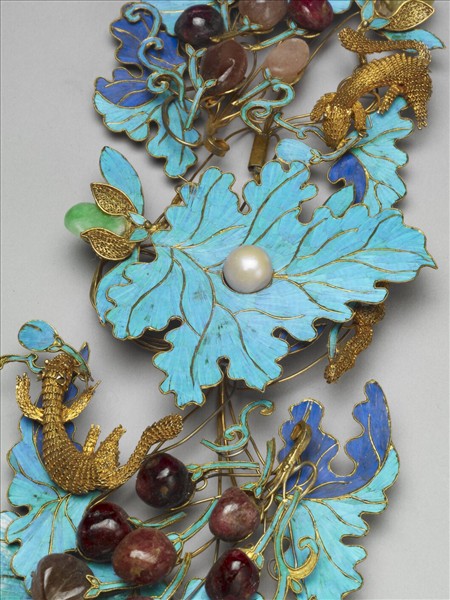 銀鍍金松鼠葡萄簪首