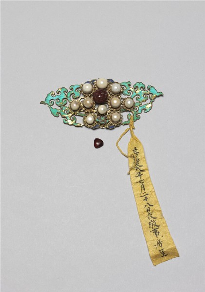 銀鍍金流雲菊花結子