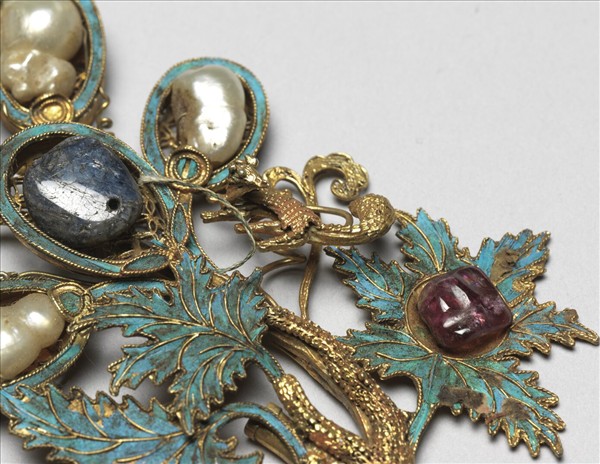 銀鍍金松鼠葡萄簪首