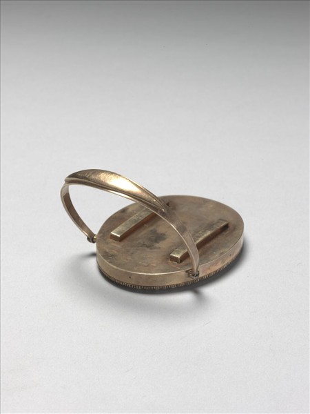 內填琺瑯嵌珠石帶板