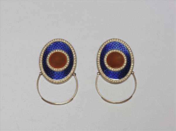 內填琺瑯嵌珠石帶板