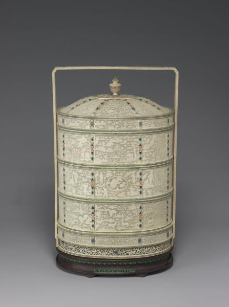 象牙雕四層透花提食盒