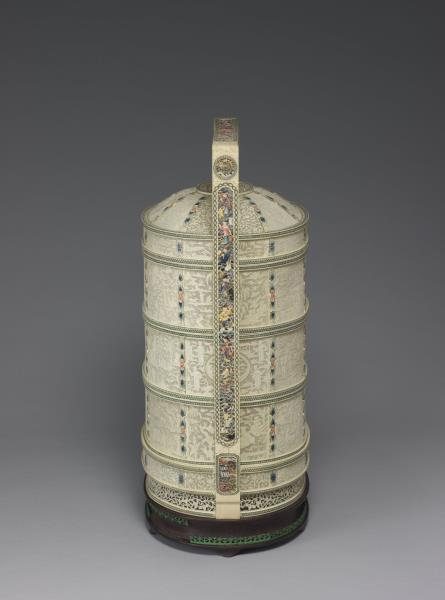 象牙雕四層透花提食盒