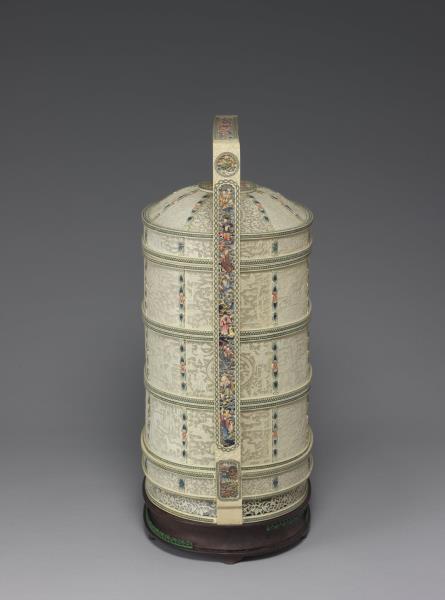 象牙雕四層透花提食盒