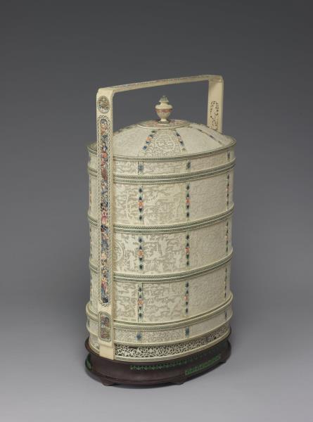 象牙雕四層透花提食盒