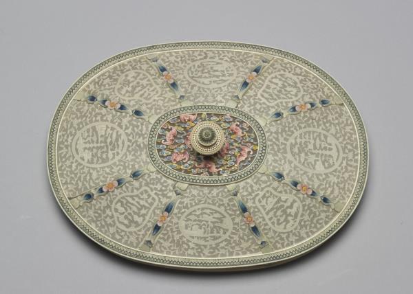 象牙雕四層透花提食盒