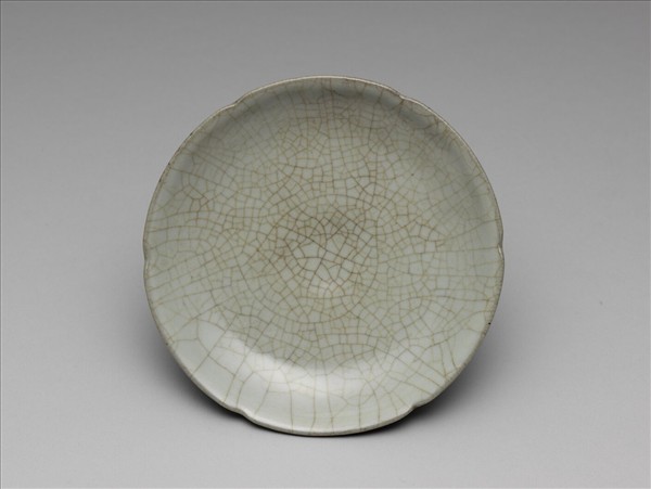 哥窯 青瓷葵口碟