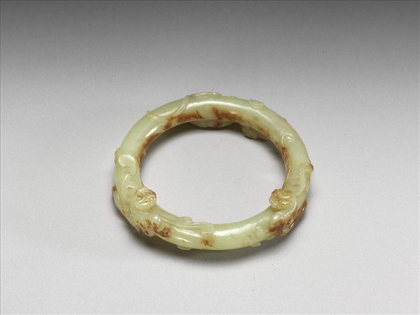玉螭紋鐲