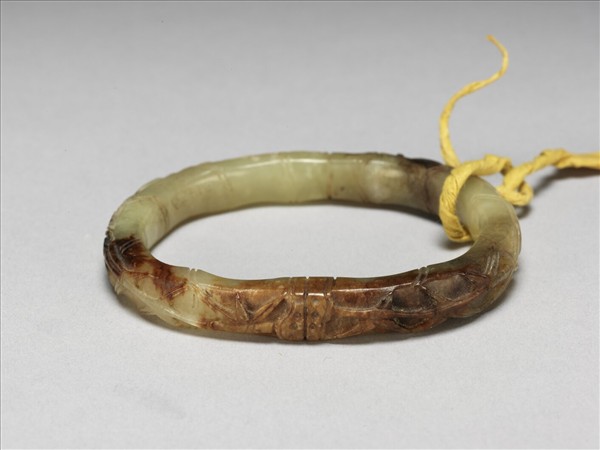 玉靈芝紋竹節式鐲