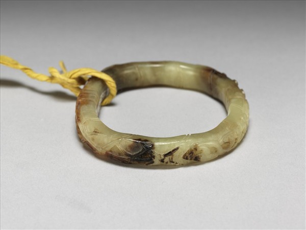 玉靈芝紋竹節式鐲