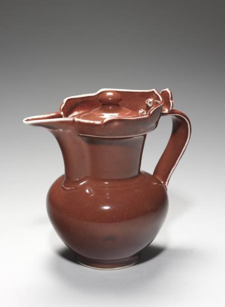 寶石紅釉僧帽壺