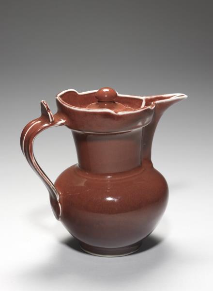 寶石紅釉僧帽壺