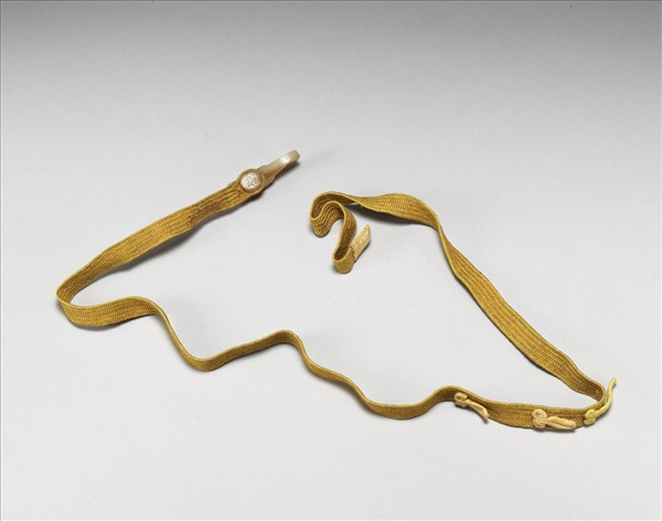 玉鵝首帶鉤腰帶