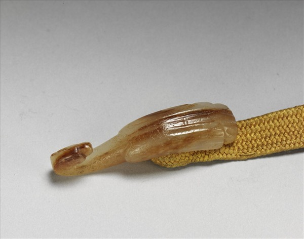 玉鵝首帶鉤腰帶