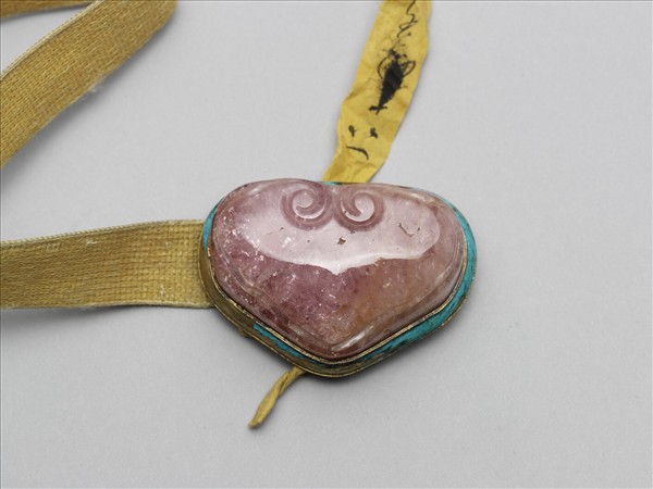 桃式碧璽帶扣涼帶