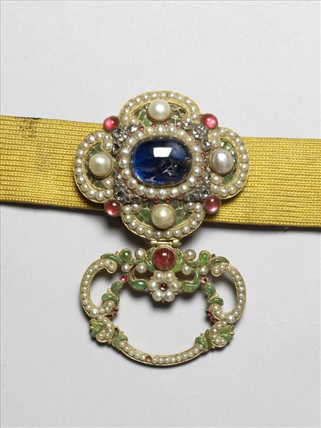 鑲珠石花卉帶頭腰帶