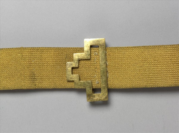 鑲珠石花卉帶頭腰帶