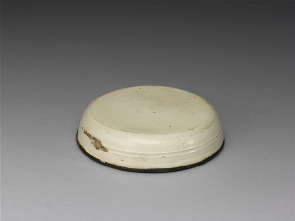 白瓷劃花芙蓉紋洗