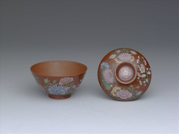 宜興胎畫琺瑯四季花卉蓋碗