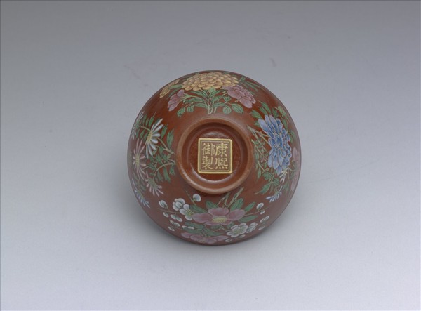 宜興胎畫琺瑯四季花卉蓋碗