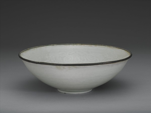 景德鎮窯系 青白瓷印花博古花卉紋碗