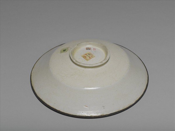 定窯 白瓷劃花雙鳧紋折腰盤