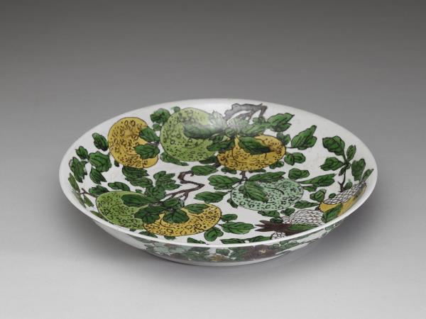 素三彩三多花果紋盤