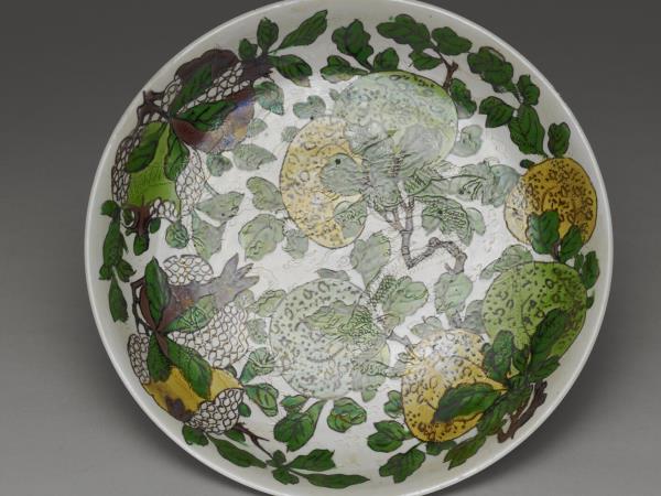 素三彩三多花果紋盤