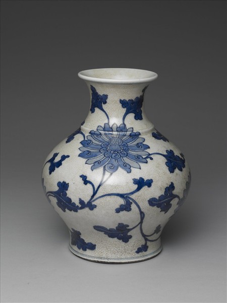 青花番蓮撇口瓶