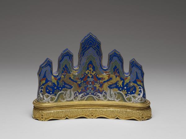 掐絲琺瑯龍紋筆山