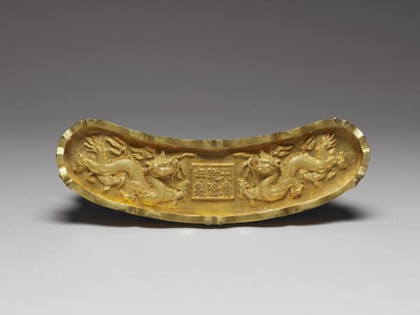 掐絲琺瑯龍紋筆山