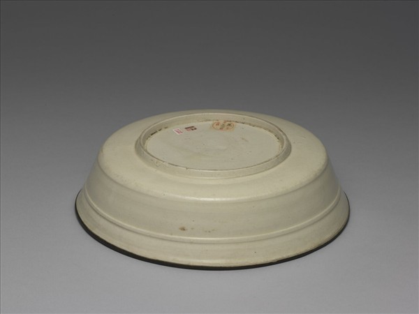 定窯 白瓷劃花蓮花紋洗