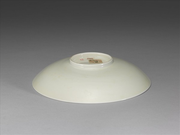 白瓷印花花卉紋盤