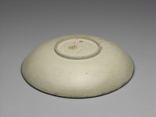 定窯 白瓷印花牡丹紋盤