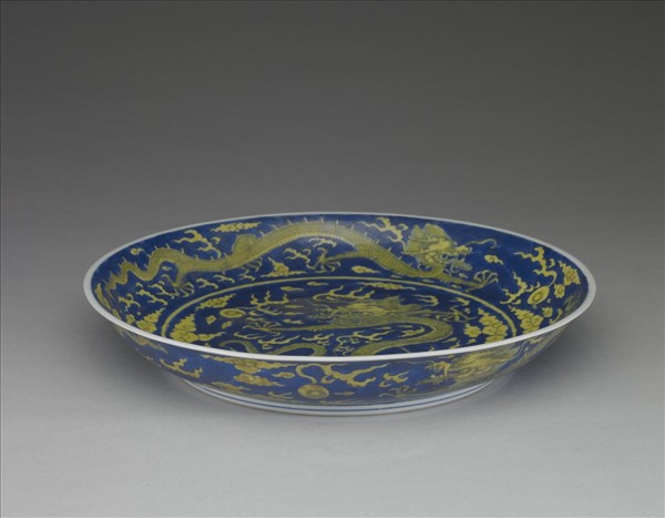 霽青釉黃龍盤