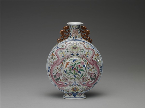 粉彩花卉雙龍紋扁壺