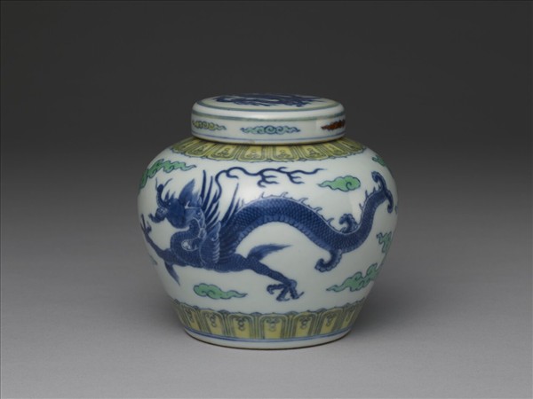 五彩龍紋蓋罐