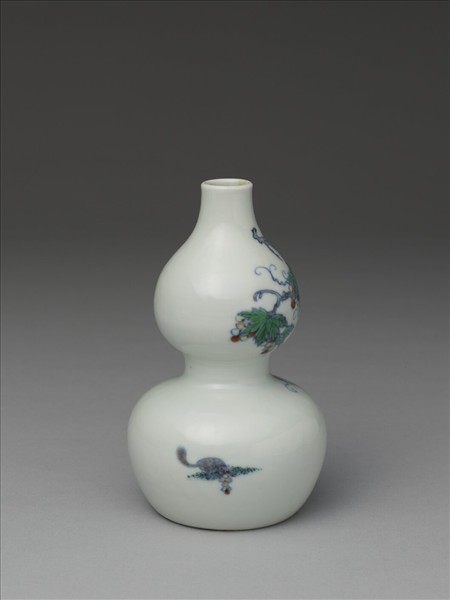 鬥彩葡萄紋葫蘆瓶