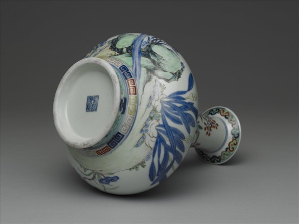 青花粉彩花卉紋瓶