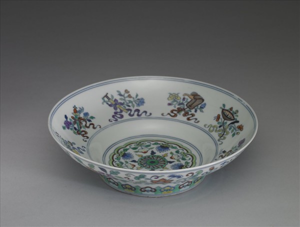 青花五彩暗八仙紋盤