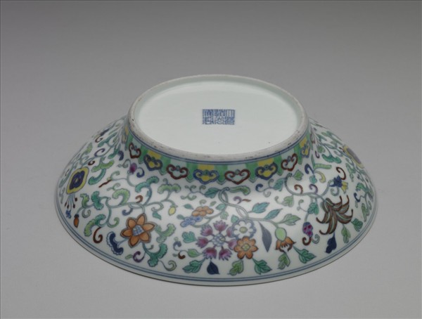 青花五彩暗八仙紋盤