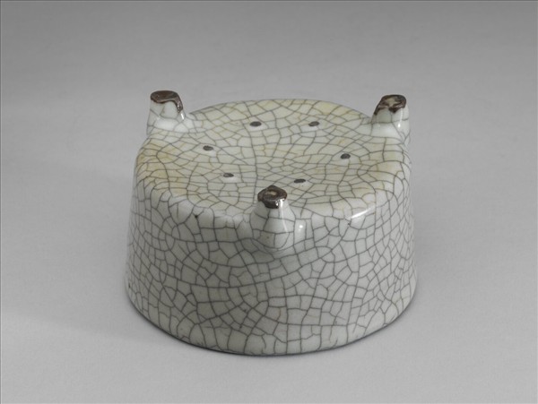 哥窯 青瓷三足爐