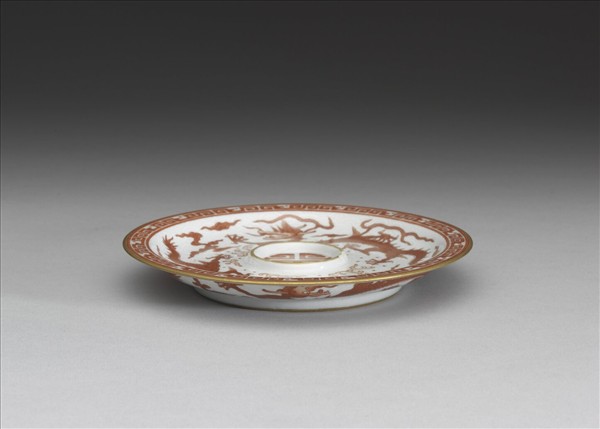 白瓷描紅雲龍紋杯托