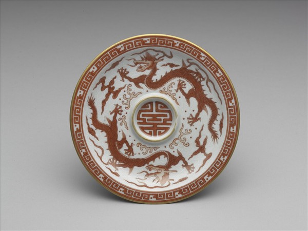 白瓷描紅雲龍紋杯托