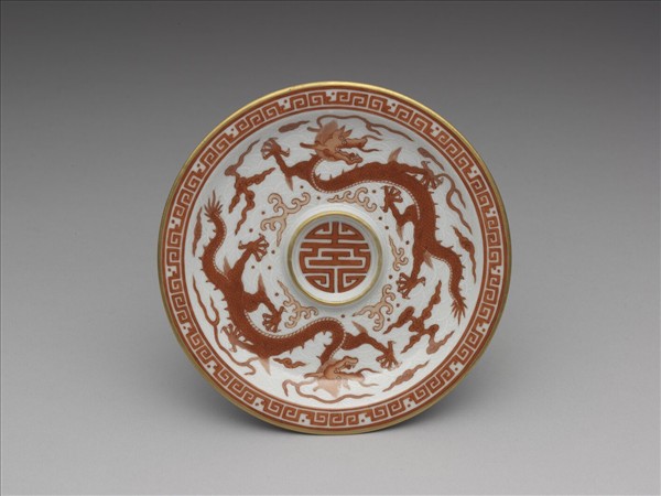 白瓷描紅雲龍紋杯托