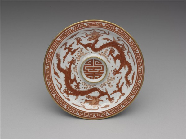 白瓷描紅雲龍紋杯托