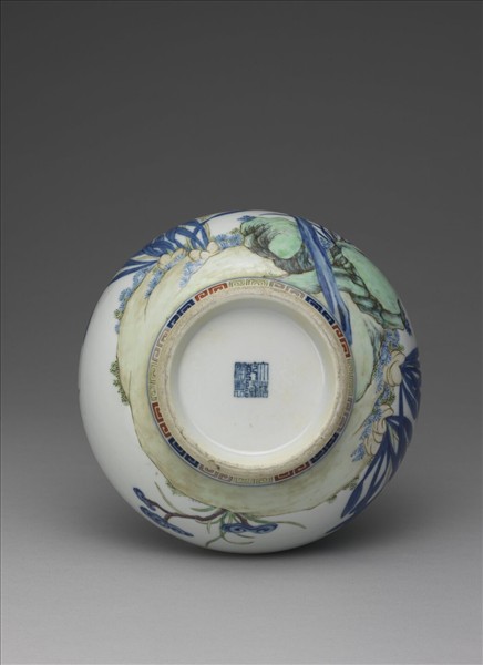 青花粉彩花卉紋瓶