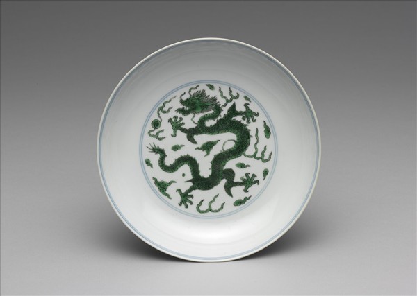 青花綠彩龍紋盤