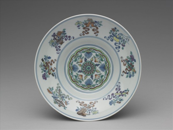 青花五彩暗八仙紋盤