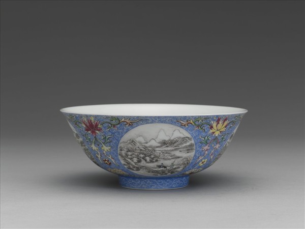 琺瑯彩藍地開光四季山水碗